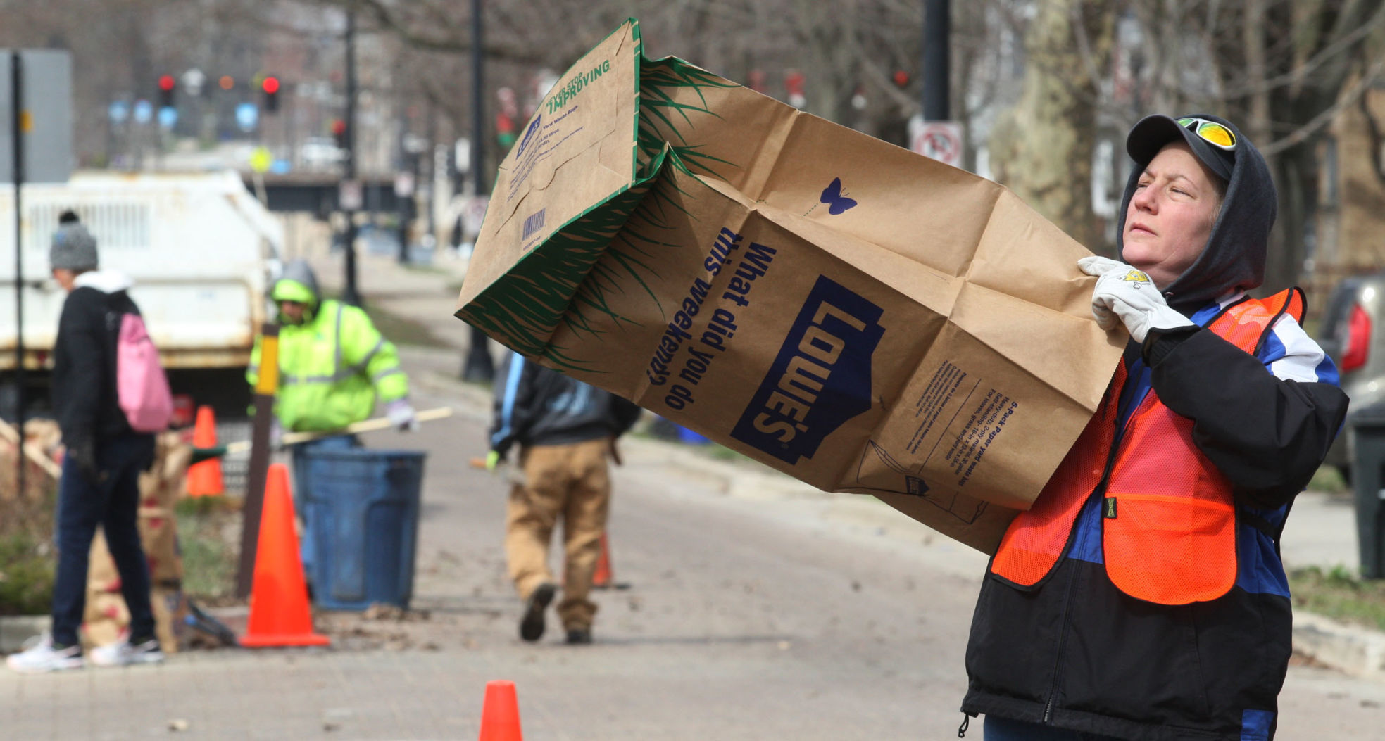 West Main Street cleanup 1 4.6.18.jpg